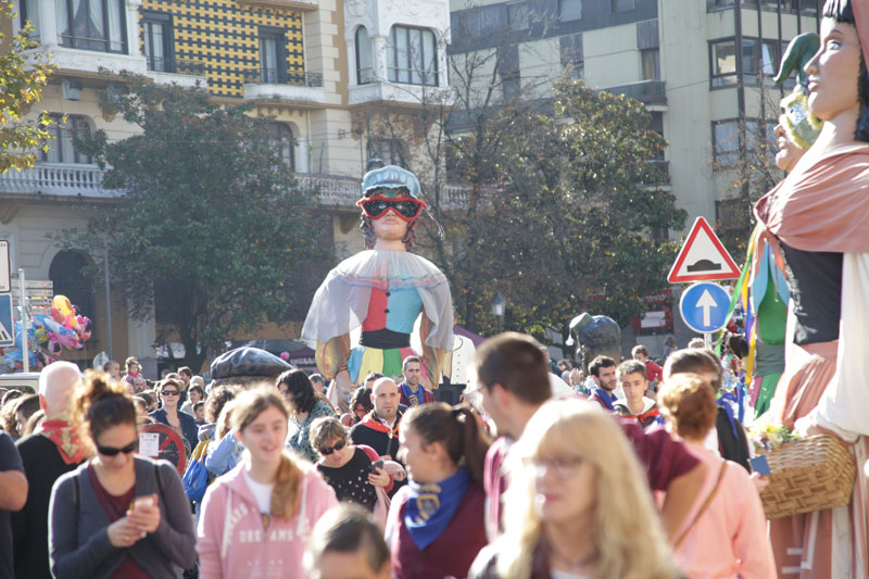 Babarrun festa Tolosa Alubia Fiesta Babarruna Alubias Babarrunak Tolosaldea Erraldoiak